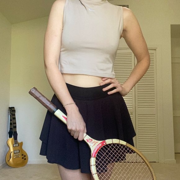 Nike mock neck tank - Picture 2 of 3